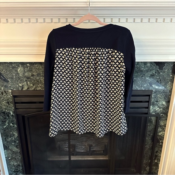 LOFT Navy Blue Ribbed Floral Mixed Media Blouse, 3/4 sleeve, size XS - Picture 4 of 9